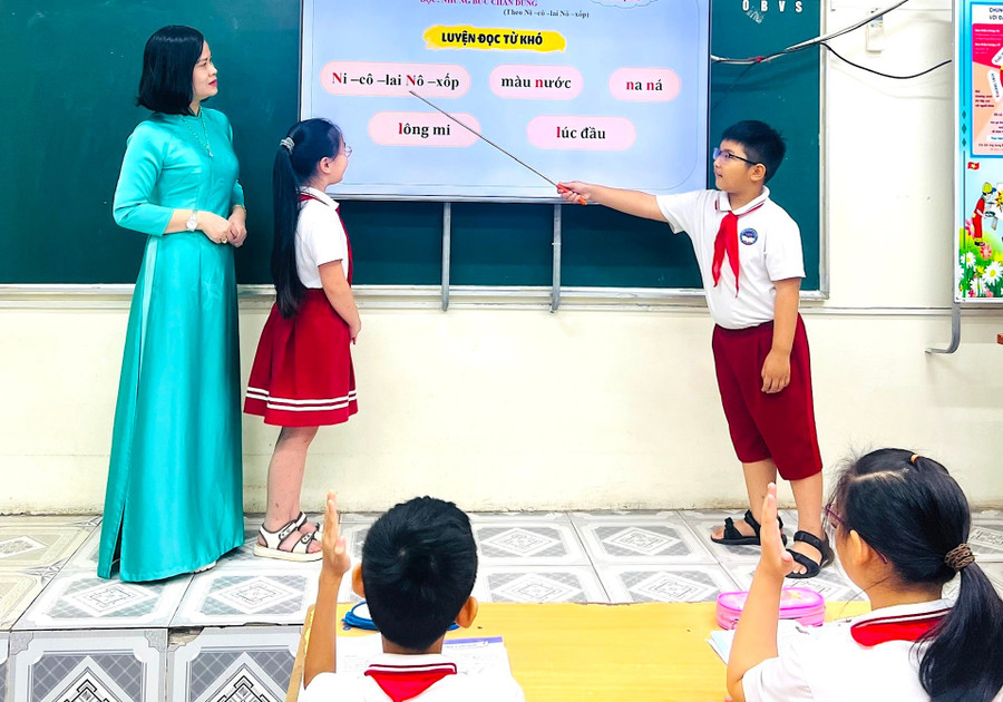 Hướng tới môi trường ngôn ngữ chuẩn