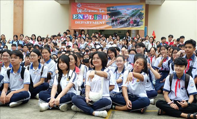 Hơn 1.400 học sinh trải nghiệm “Một ngày làm học sinh trường Chuyên”