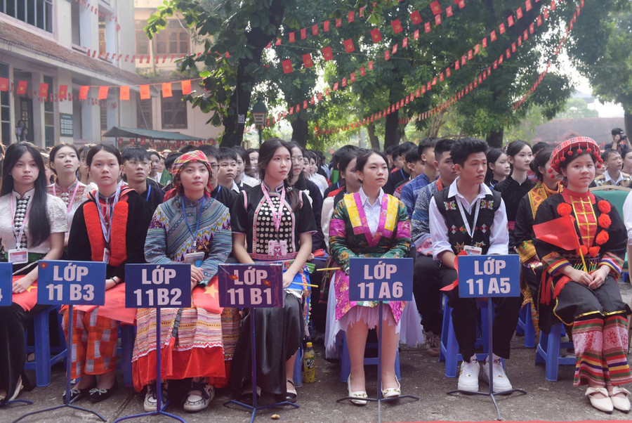 Đầu tư cơ sở vật chất và chuyển đổi số, nâng tầm giáo dục vùng cao