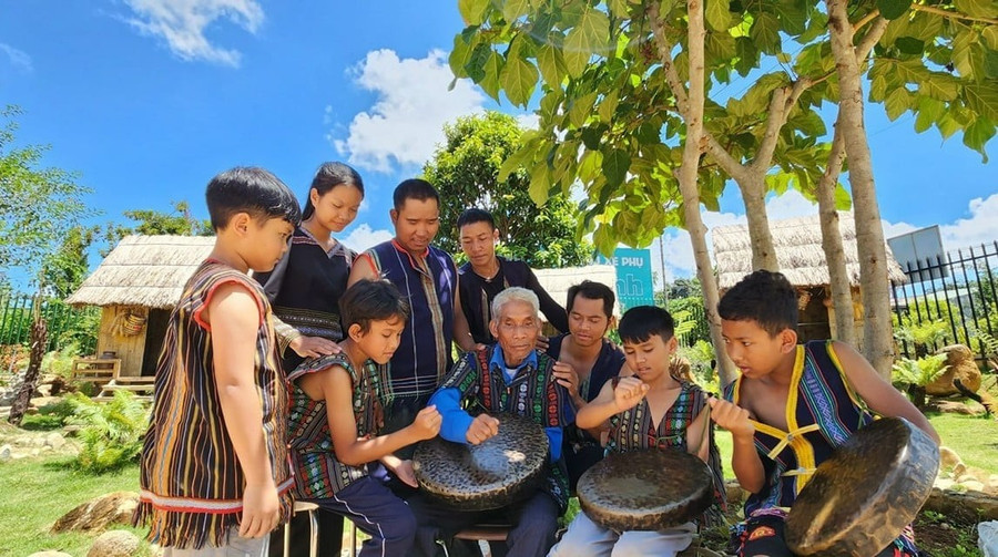 Lâm Đồng hướng dẫn mời chuyên gia, nghệ sĩ vào giảng dạy trường phổ thông