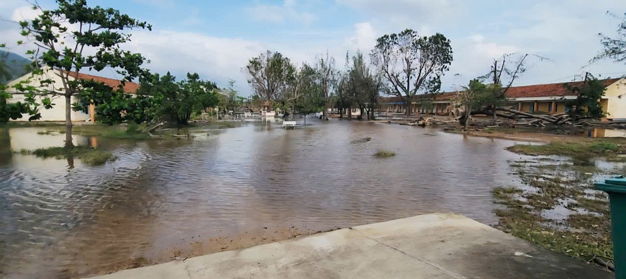Thứ trưởng Lê Tấn Dũng: Trường học Đắk Lắk cần linh hoạt dạy học sau lũ