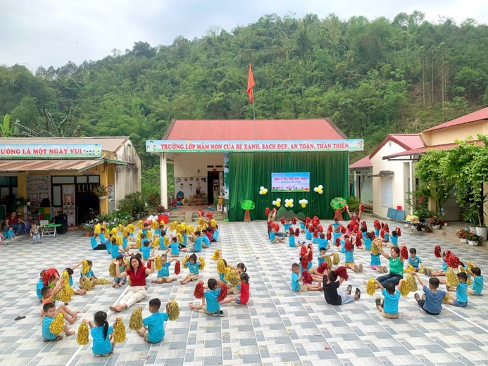 Hiệu trưởng trường mầm non mong có biên chế giáo viên tiếng Anh