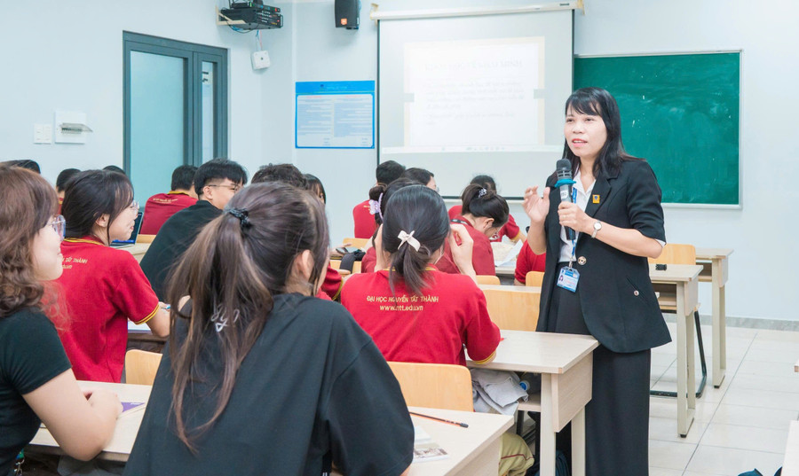 Chuẩn nghề nghiệp giảng viên: Chuyển tư duy từ quy phạm sang phát triển