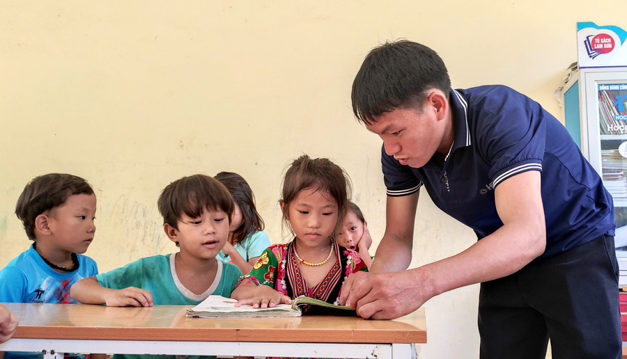 Mở cánh cửa tiếng Việt cho học sinh vùng cao
