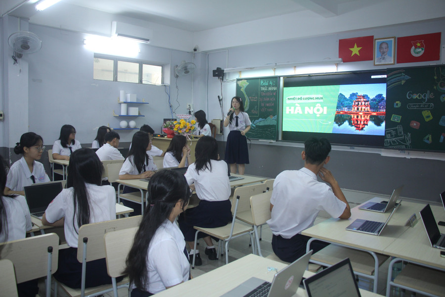 TPHCM hướng tới phổ cập THPT năm 2035, triển khai 100% trường học số