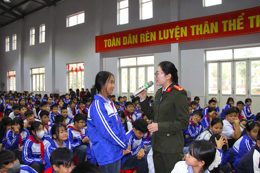 Trang bị kỹ năng giúp học sinh tự bảo vệ mình trên môi trường mạng