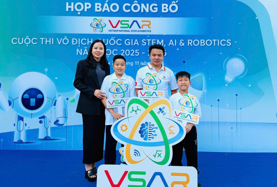 Học sinh Lào Cai xuất sắc đoạt 3 huy chương tại cuộc thi Robotics và AI quốc tế