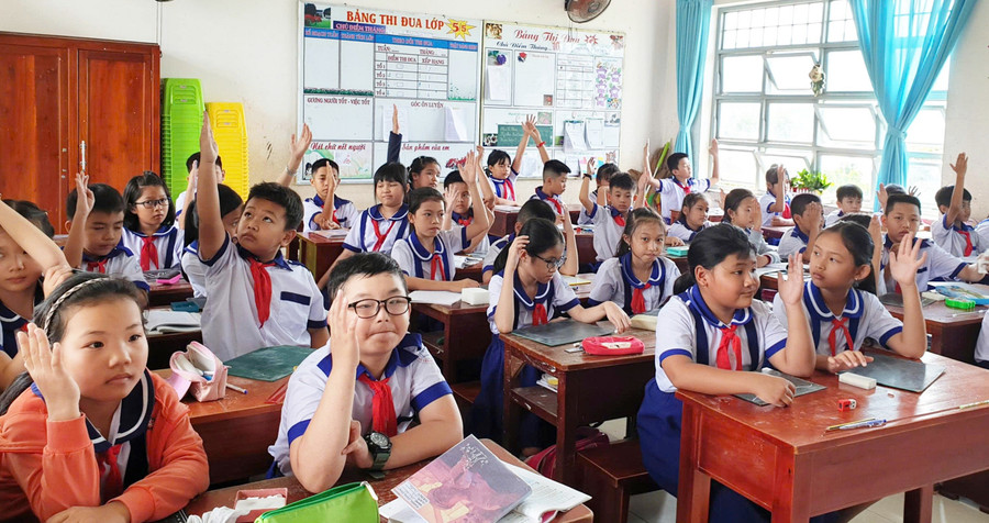  Thống nhất bộ sách giáo khoa trong toàn quốc: Không để tri thức bị lãng phí 