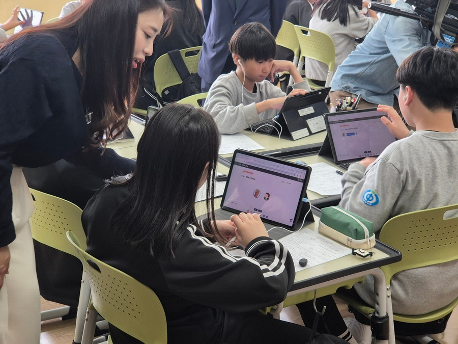 Học sinh Hàn Quốc yếu tư duy phản biện