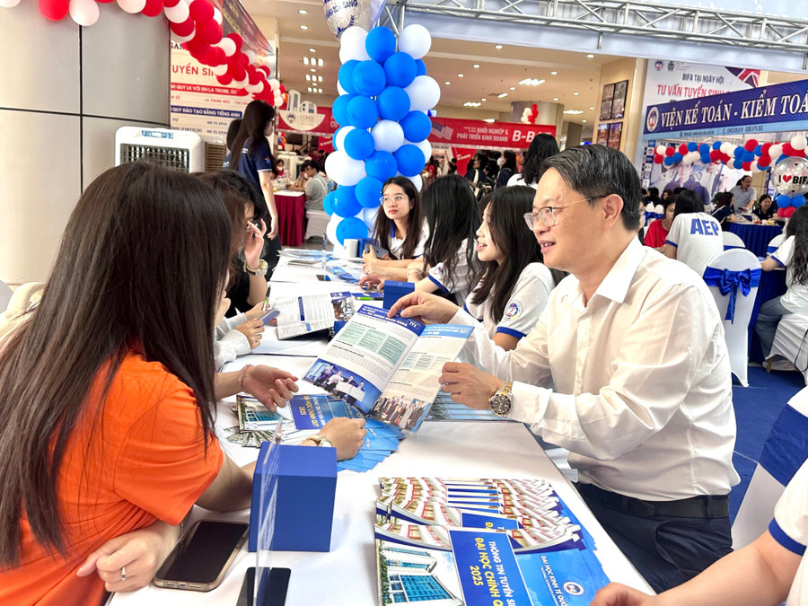  Đại học Kinh tế Quốc dân tuyển gần 9.000 chỉ tiêu năm 2026 