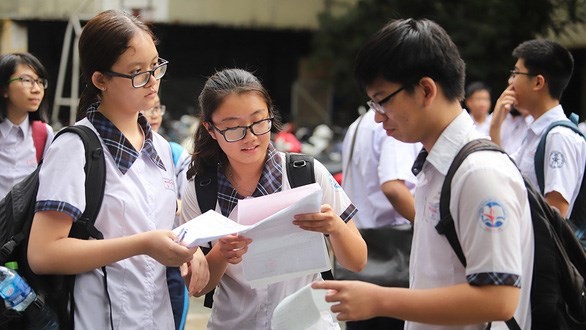 Tiếng Anh dẫn đầu điểm cao, Toán vẫn là môn phân hóa mạnh nhất