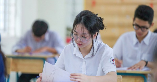 Điểm chuẩn lớp 10 Hà Nội có thể giảm nhẹ, mức nào tăng cơ hội trúng tuyển?