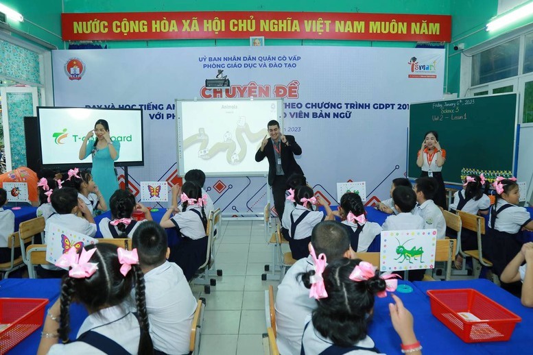Không để giáo dục tăng cường biến thành dạy trước chương trình